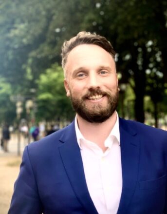 Holt, Christopher (Bio Picture)